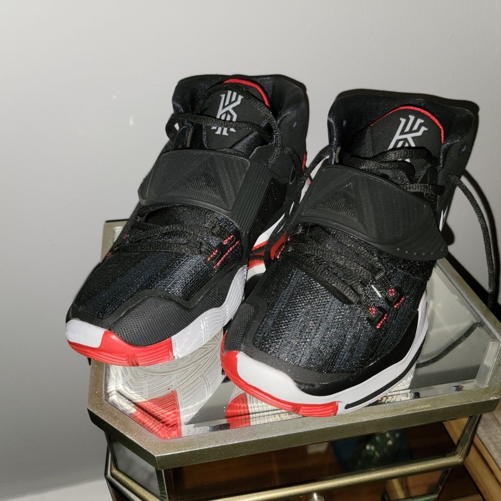 Nike Kyrie 6 bred Sz 9.5